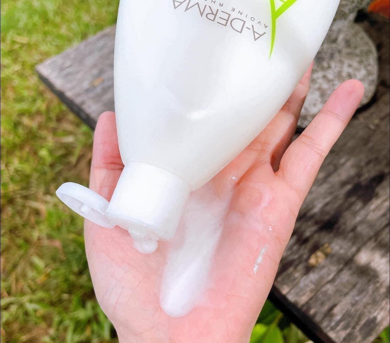 sua tam a derma gel douche hydra protecteur3