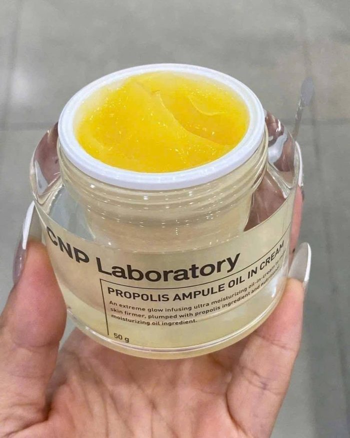 Kem dưỡng CNP Laboratory Propolis Ampule Oil in Cream