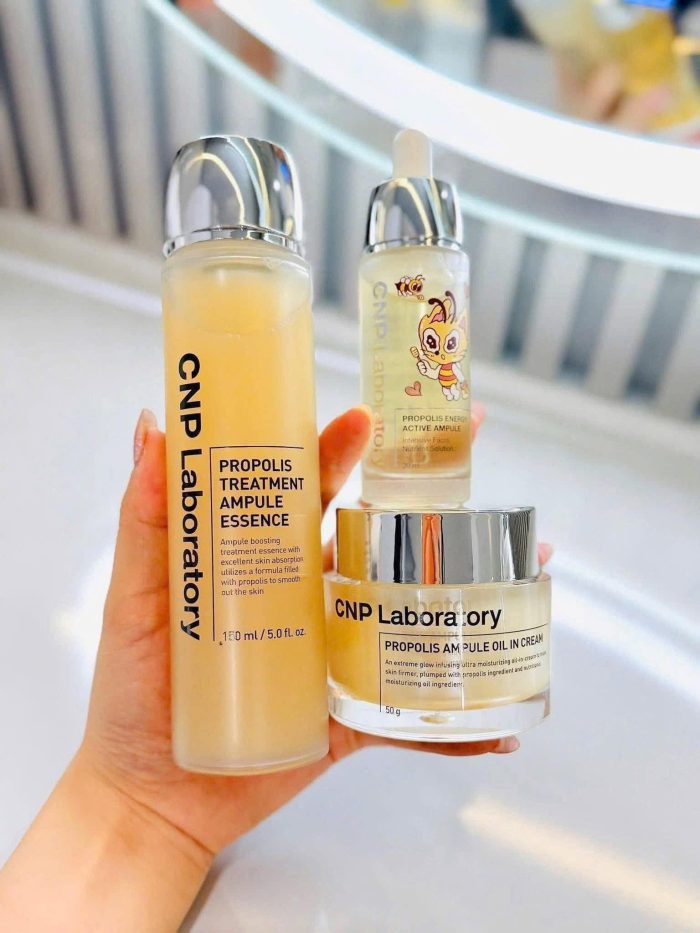Nước Hoa Hồng CNP Laboratory Propolis Treatment Ampule Essence