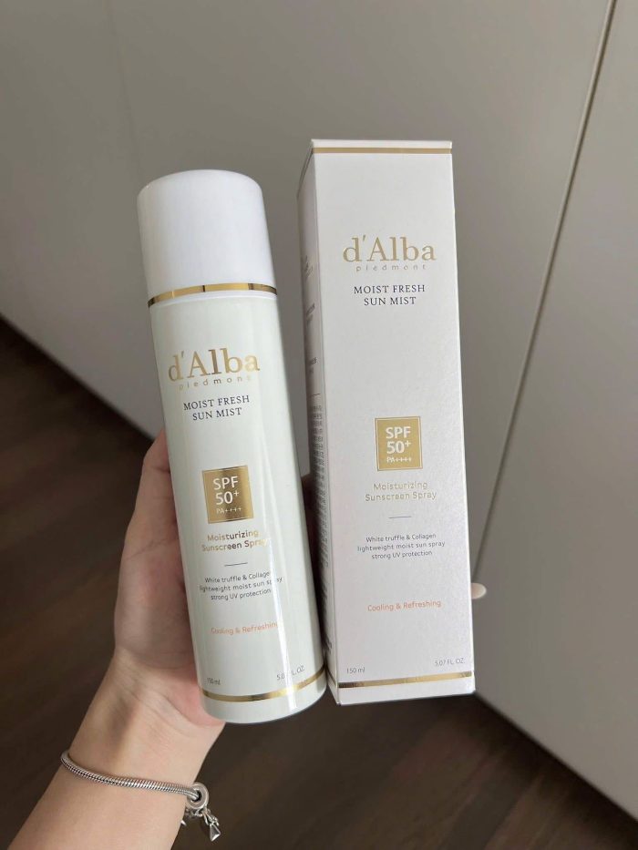 Xịt Chống Nắng Dalba Moist Fresh Sun Mist SPF50+