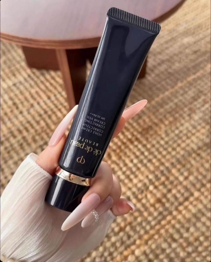Kem lót Cle De Peau Correcting Cream Veil