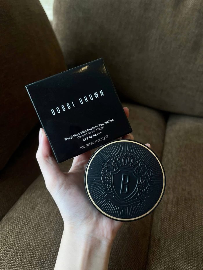Phấn Nước Cushion Bobbi Brown Weightless Skin Foundation Mẫu Mới