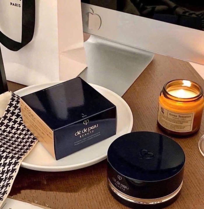 Phấn phủ bột Cle de Peau Beaute Loose Powder