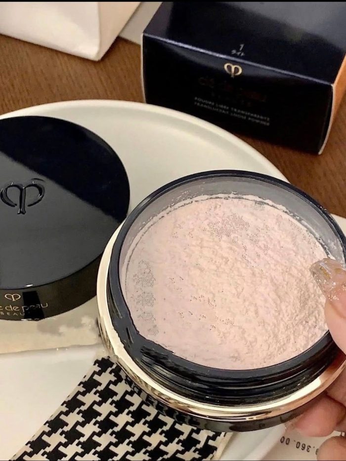 Phấn phủ bột Cle de Peau Beaute Loose Powder