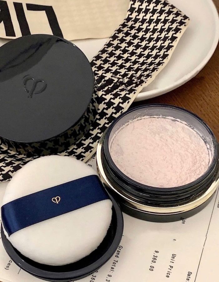 Phấn phủ bột Cle de Peau Beaute Loose Powder