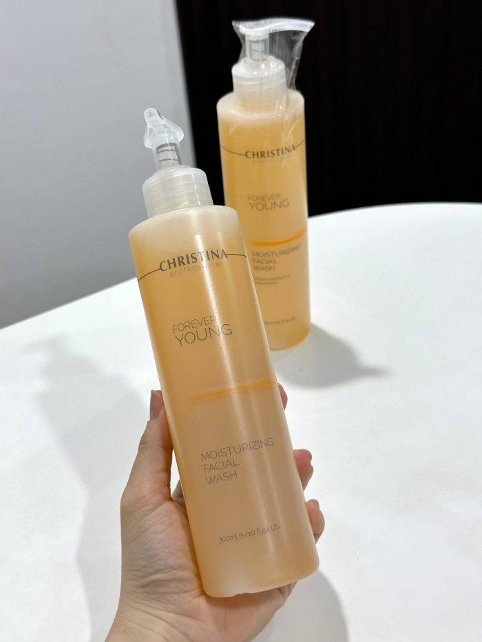 Sữa rửa mặt Christina Forever Young Moisturizing Facial Wash
