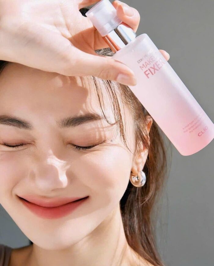 Xịt khóa nền Clio Makeup Glow Fixer