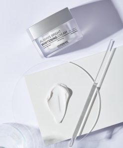 Kem dưỡng trắng kiềm dầu nâng tone Dermaline